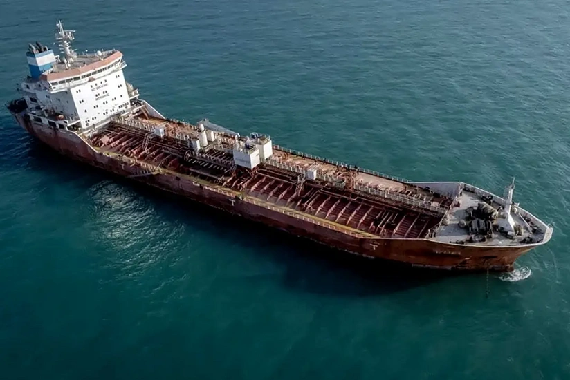 СМИ: КСИР задержал нефтяной танкер Talara и увел его в иранские воды