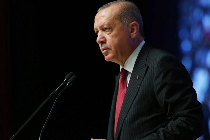 Ərdoğan təyyarə qəzasında həlak olan hərbçinin atasına başsağlığı verib