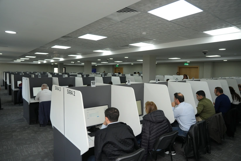 Notariat fəaliyyəti ilə məşğul olmaq istəyən namizədlərlə test imtahanı keçirilib