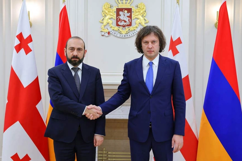 Кобахидзе и Мирзоян обсудили использование транзитного потенциала Грузии и Армении