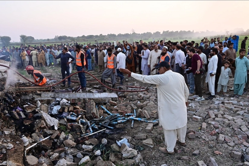 В Пакистане при взрыве на фабрике погибли семь человек