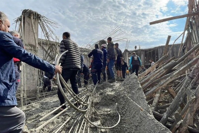 В Турции при обрушении конструкции на стройке погибли два человека