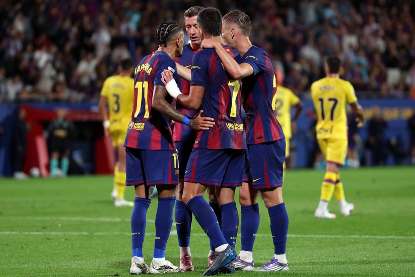 Barselona beş müdafiəçi ilə maraqlanır