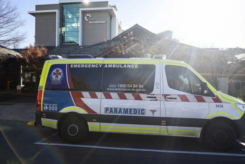 СМИ: В Австралии гоночный автомобиль врезался в толпу на автодроме