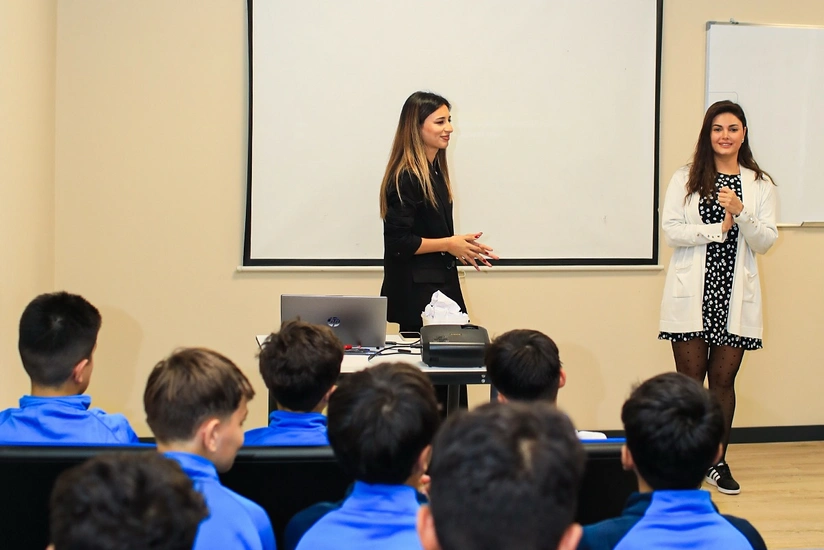 Sabahın akademiyasında uşaq hüquqlarının qorunması mövzusunda seminar keçirilib