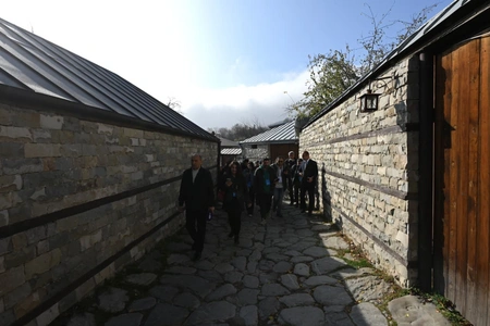 Basqalda Dəmirçi Bazar küçəsi yenidən qurularaq istifadəyə verilib