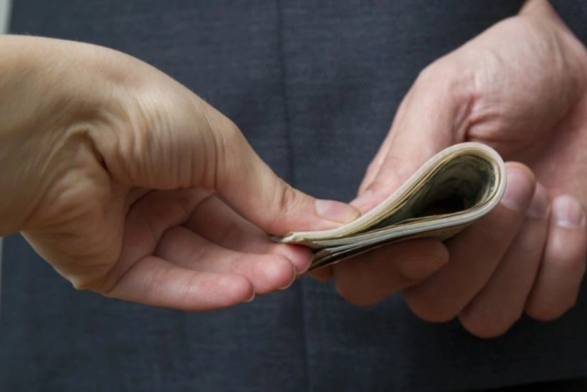 В Армении 5 человек обвиняются в даче взяток во время выборов в Вагаршапате