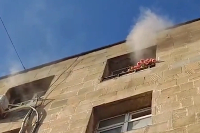 Bakıda yataqxanada yanğın olub, 3 nəfər təxliyə edilib