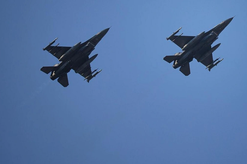 Румыния подняла истребители из-за вторжения дрона во время ударов РФ по Украине