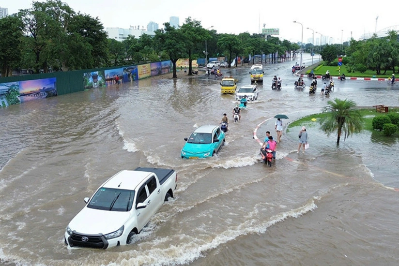 Во Вьетнаме в результате проливных дождей и наводнений погибли 16 человек