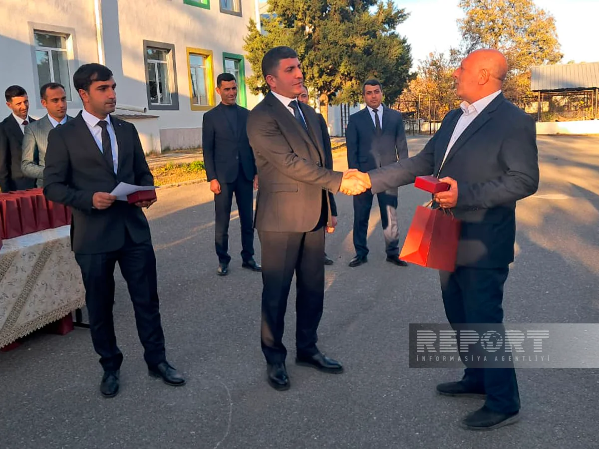 Növbəti köç Həsənriz və Vəngli kəndlərinə çatıb, açarlar təqdim olunub - YENİLƏNİB-2