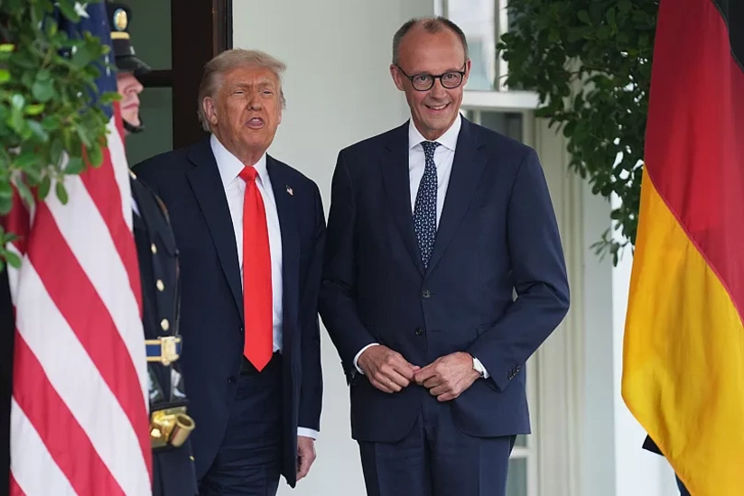 Мерц проведет телефонный разговор с Трампом