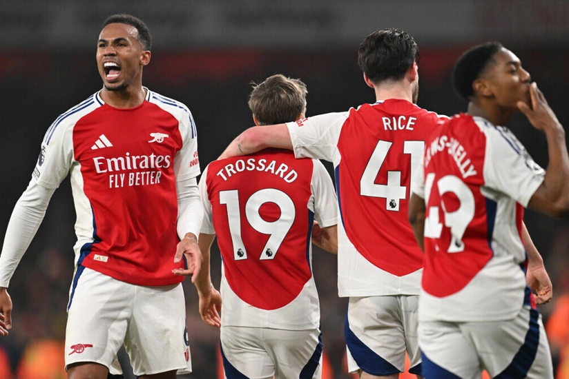 Арсенал разгромил Тоттенхэм в матче чемпионата Англии по футболу