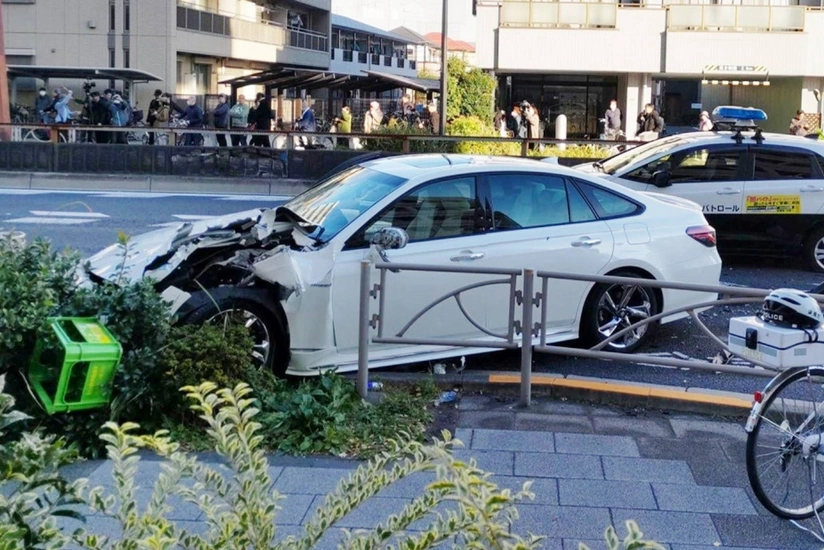 В Токио автомобиль наехал на пешеходов, есть погибшие и пострадавшие