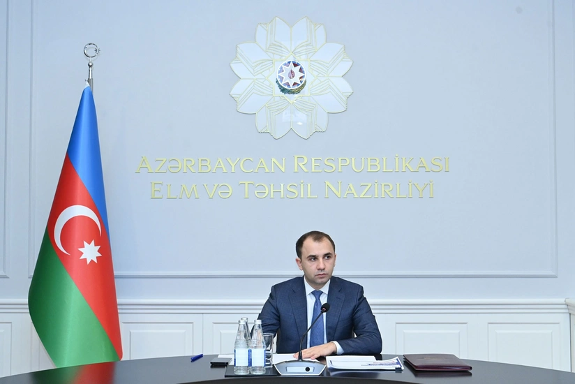 Kənan Kərimzadə: Xarici dil müəllimlərinin 40 %-inin maaşı 35 % artırılıb