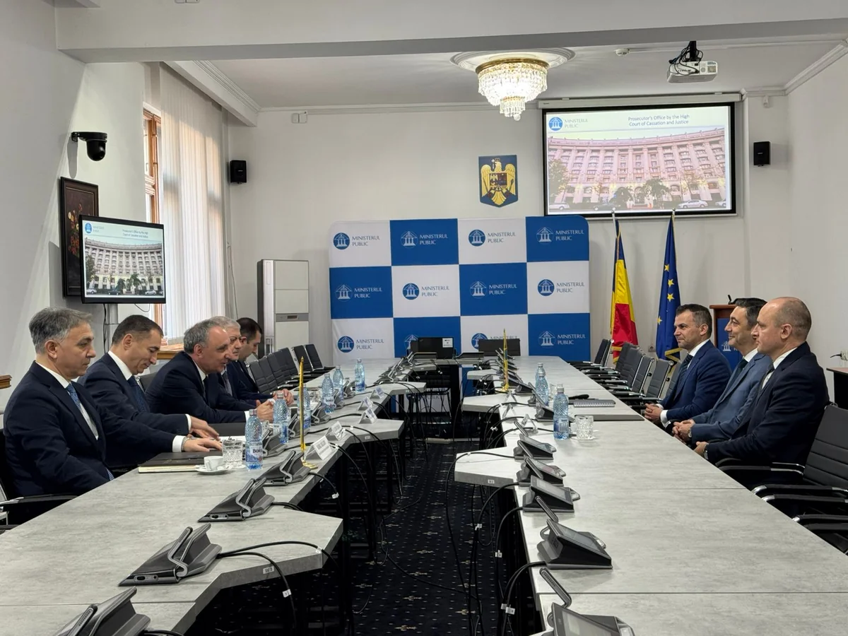 Кямран Алиев пригласил генпрокурора Румынии в Азербайджан