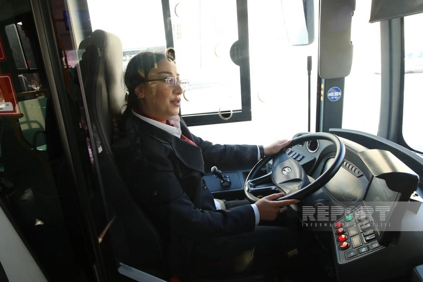 Bu gündən qadın avtobus sürücüləri vəzifələrinin icrasına başlayıblar
