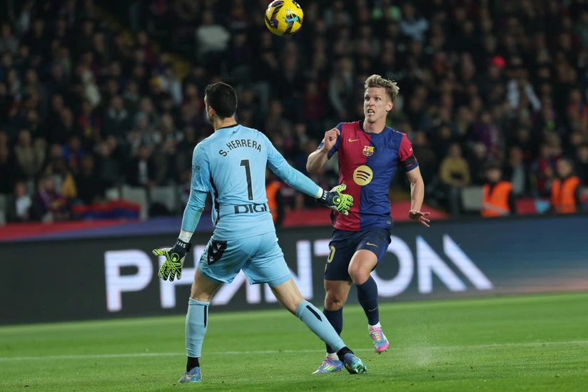 Barselonanın baş məşqçisi futbolçunun çıxışından narazıdır