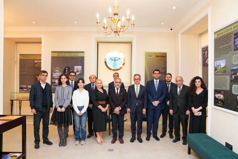 Ramin Məmmədov Azərbaycan Bəhailəri Dini Mərkəzinin fəaliyyəti ilə tanış olub