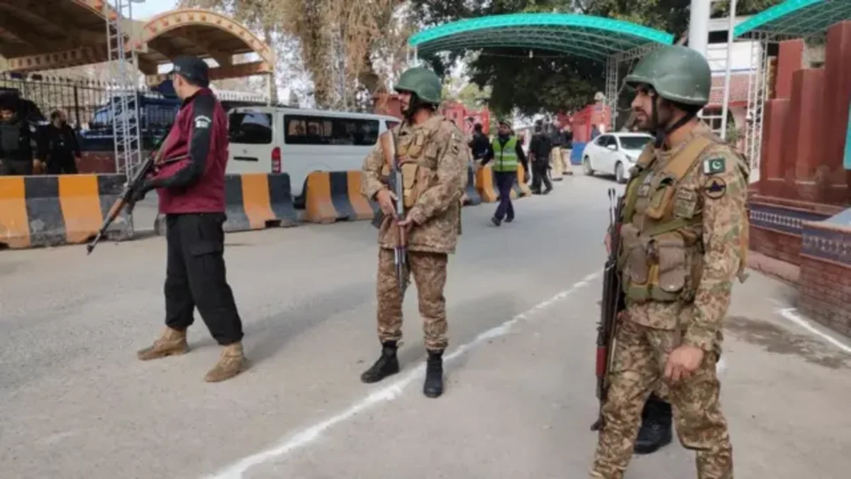3 killed in suicide attack on paramilitary headquarters in Pakistan