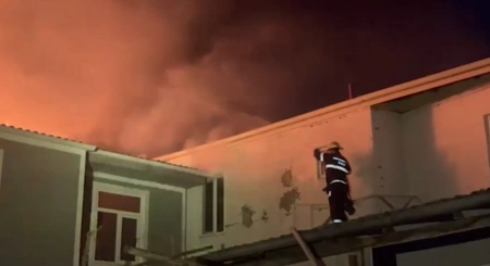 Bakıda evdə yanğın olub, iki nəfər xəsarət alıb