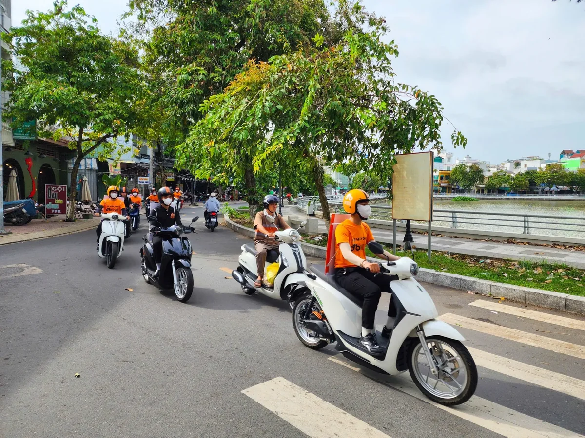 Hanoi plans $760 in support for residents switching to electric motorbikes