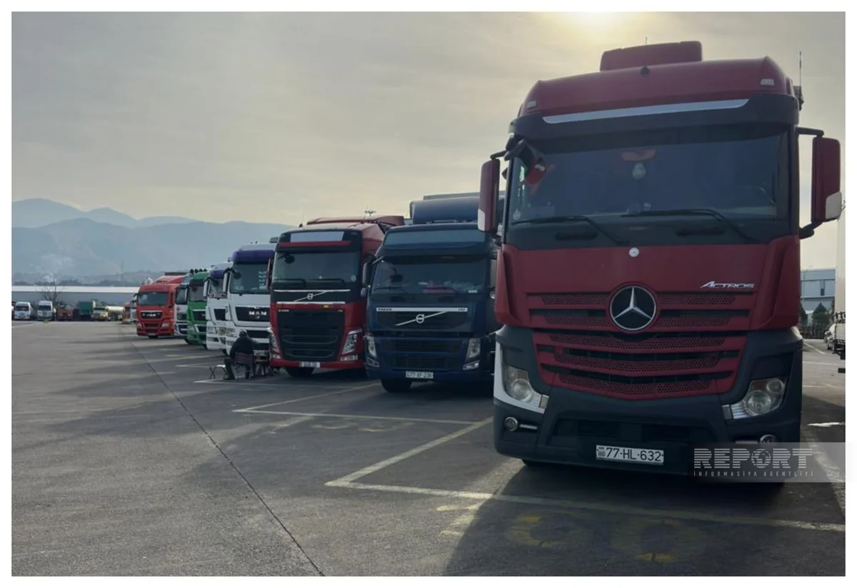 Azerbaijani trucks held at Georgian border for 20+ days — No explanation given