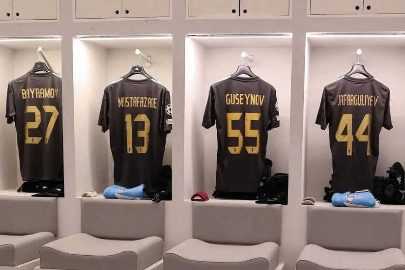 Çempionlar Liqası: Napoli və Qarabağ komandalarının start heyətləri açıqlanıb