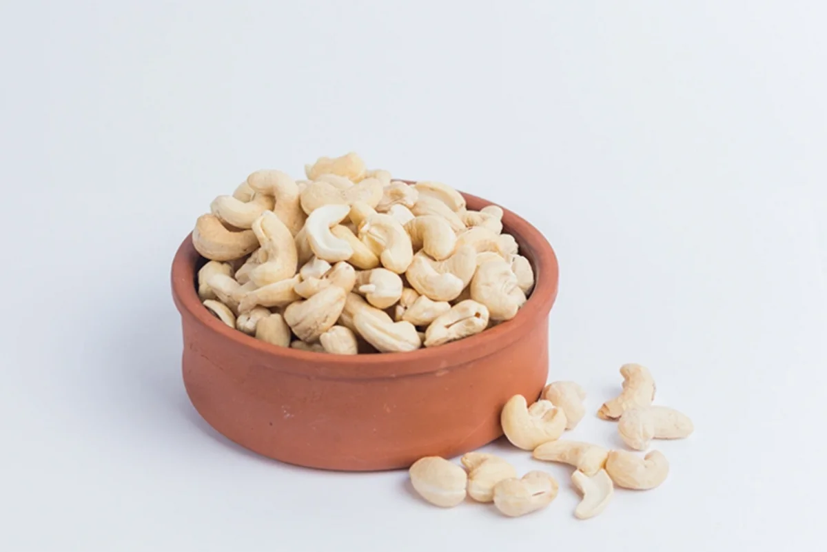 Azerbaijan resumes cashew imports from Uzbekistan