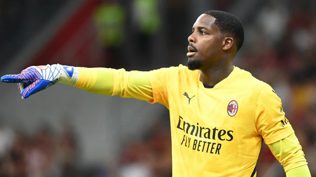 London klubu növbəti dəfə Milanın futbolçusunun nümayəndələri ilə danışıqlar aparır