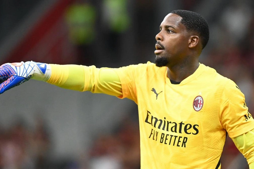 London klubu növbəti dəfə Milanın futbolçusunun nümayəndələri ilə danışıqlar aparır