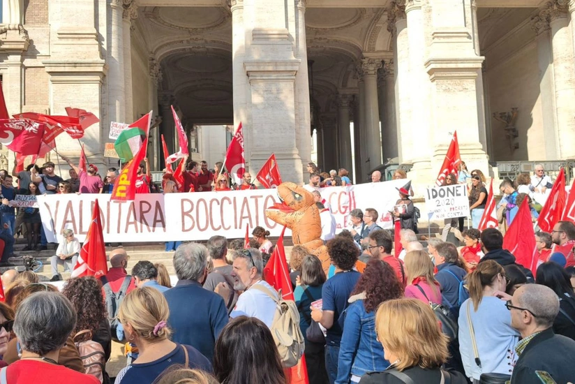 В Италии профсоюзы проводят забастовку против планов правительства по бюджету