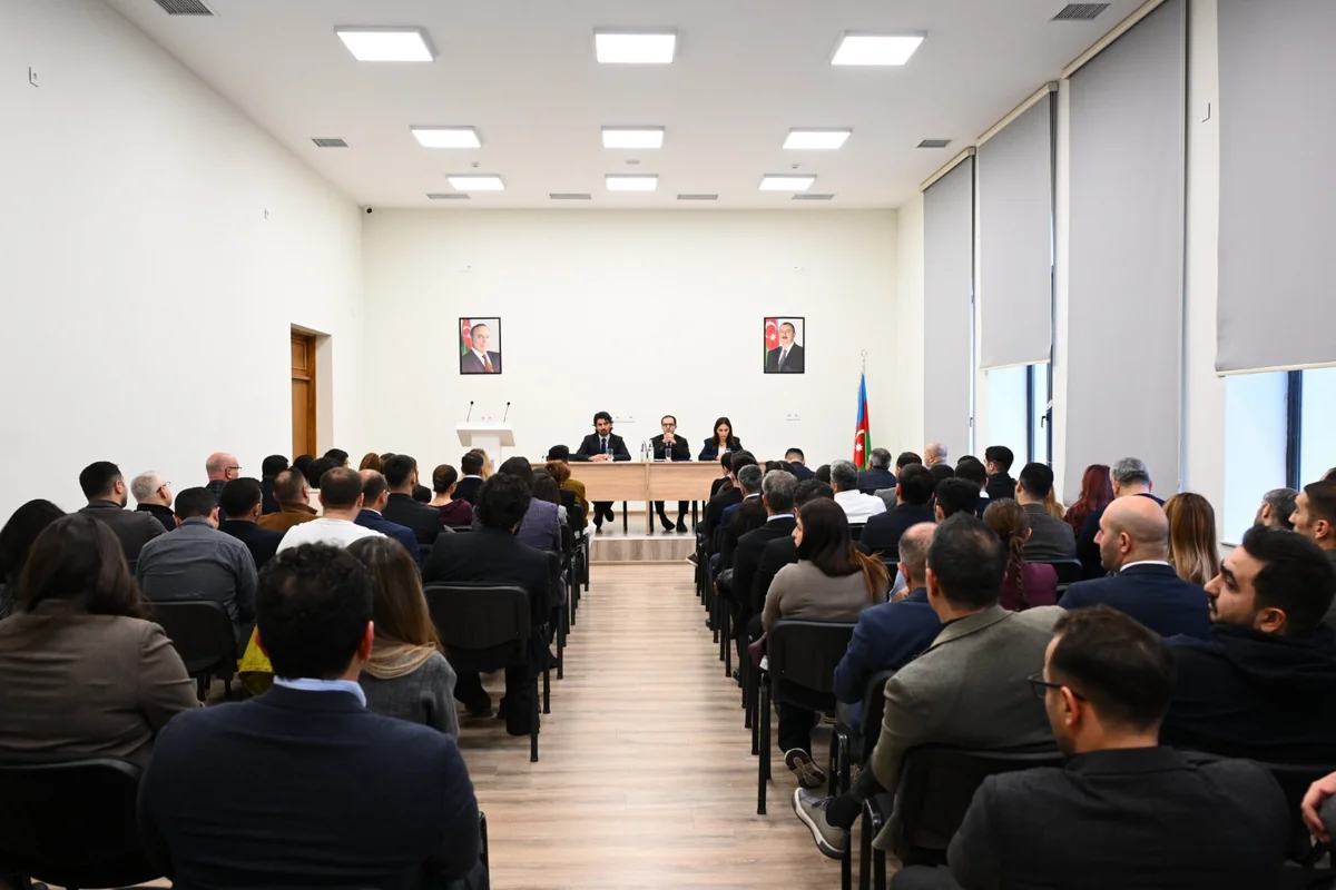 WUF13-ə hazırlıqla bağlı yerləşmə vasitələrinin nümayəndələri ilə görüş keçirilib