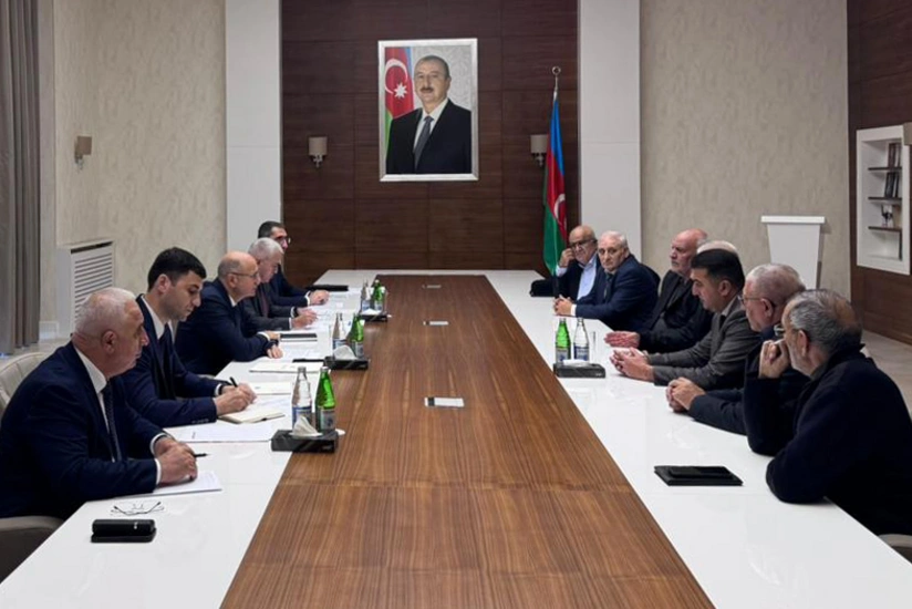 Energetika naziri Xızıda vətəndaşları qəbul edib