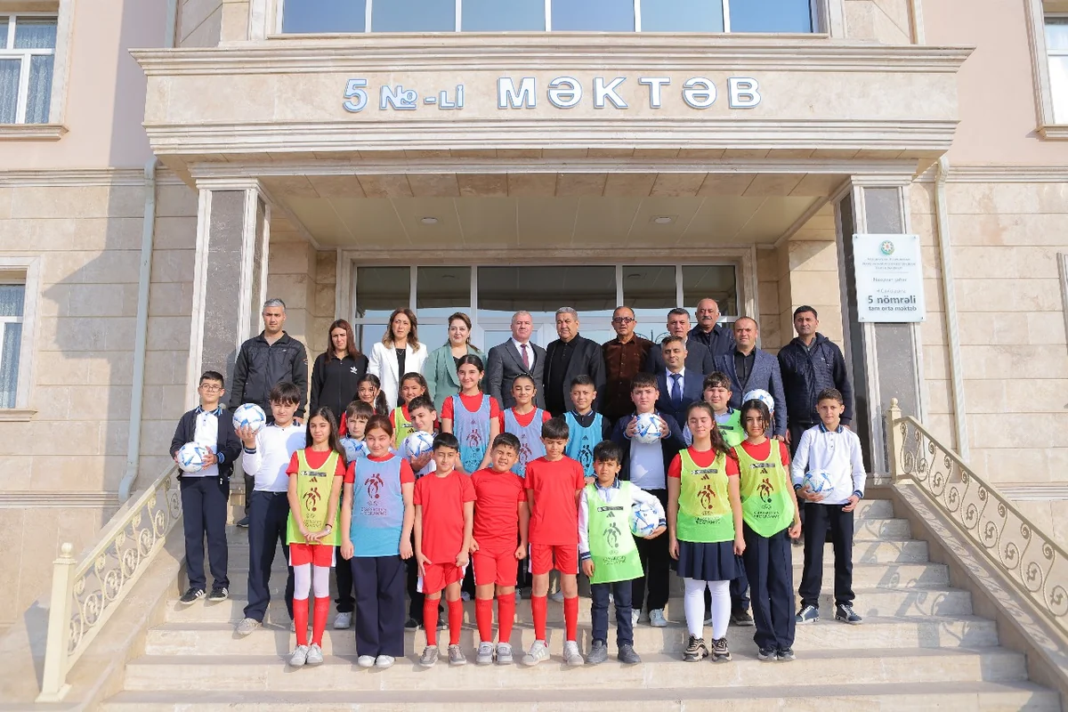 Naxçıvanda Məktəblərdə Futbol Dərsi layihəsinə start verilib