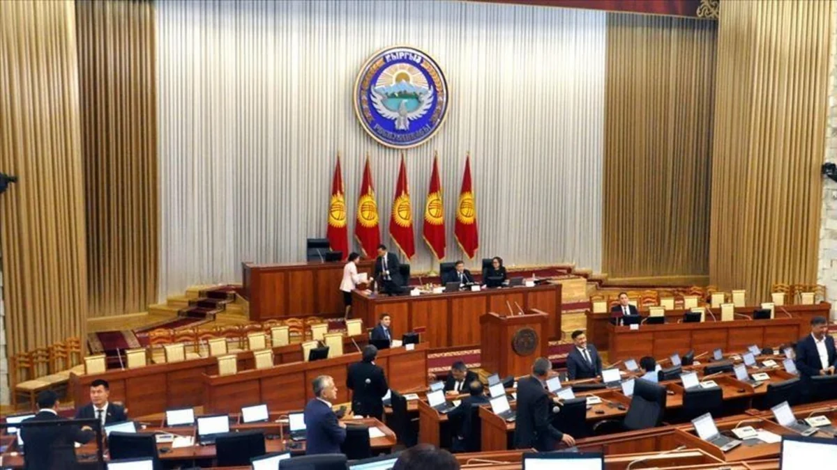 Qırğızıstanda parlament seçkilərində səsvermə başa çatıb - YENİLƏNİB-3