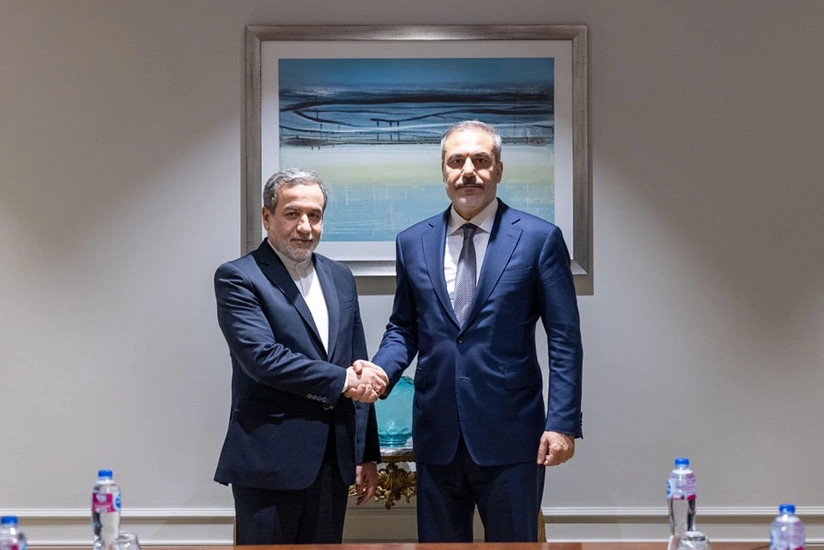 В Тегеране началась встреча между главами МИД Ирана и Турции