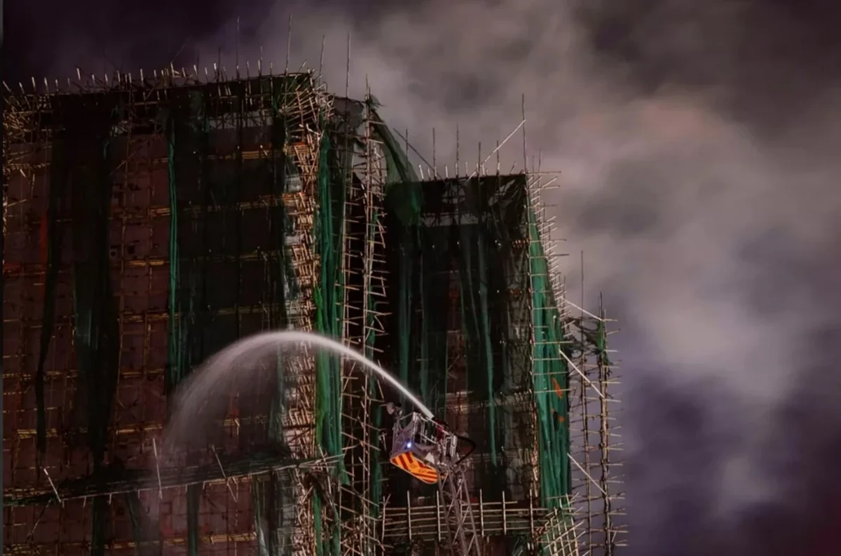 Honq-Konqda baş verən yanğın hadisəsi ilə bağlı 14 nəfər həbs edilib