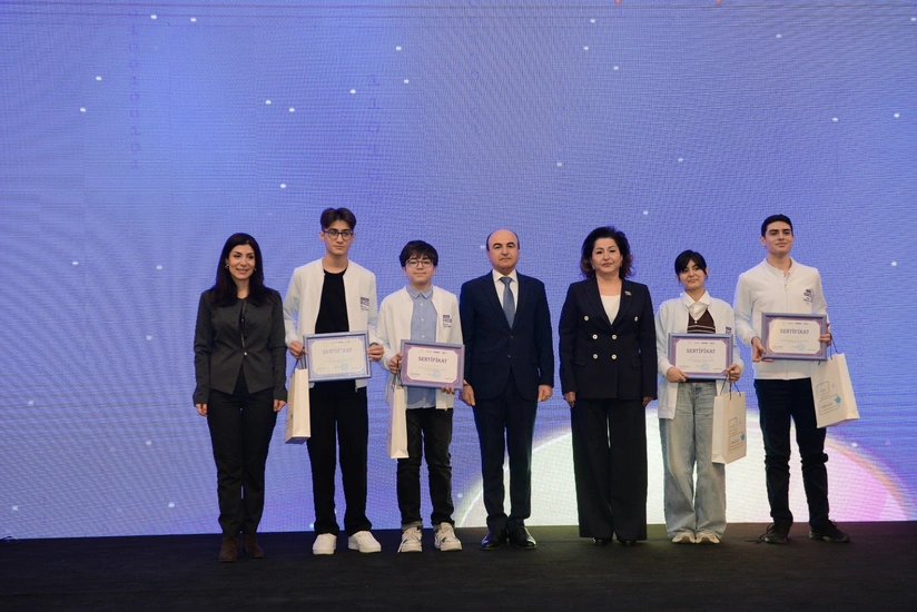 Məktəblilərarası Milli Hakaton-2025 müsabiqəsinin qalibləri mükafatlandırılıb