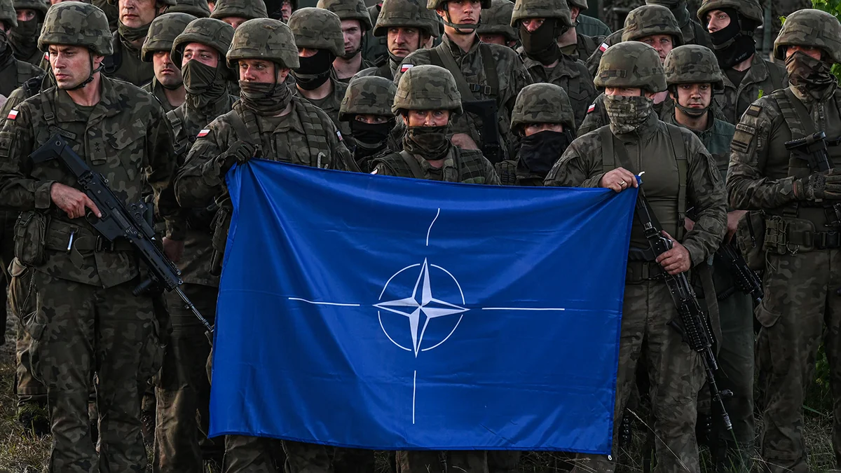 Admiral: NATO Rusiyaya qarşı qabaqlayıcı zərbələr endirmək imkanlarını araşdırır