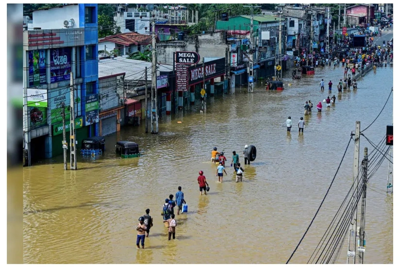 Şri-Lankada Ditvah qasırğası nəticəsində 410 nəfər ölüb