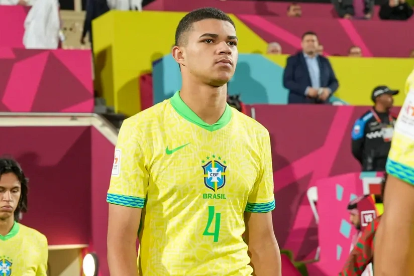 Çelsi və Mançester Yunayted Braziliya yığmasının üzvünü transfer etmək niyyətindədirlər