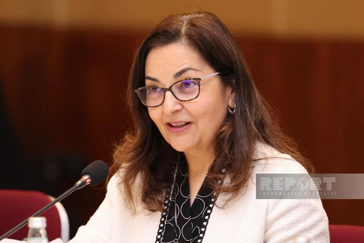 ADB Azərbaycanın dəmir yollarının aşağı karbonlu nəqliyyat sektorunda liderə çevrilməsi yollarını araşdırır
