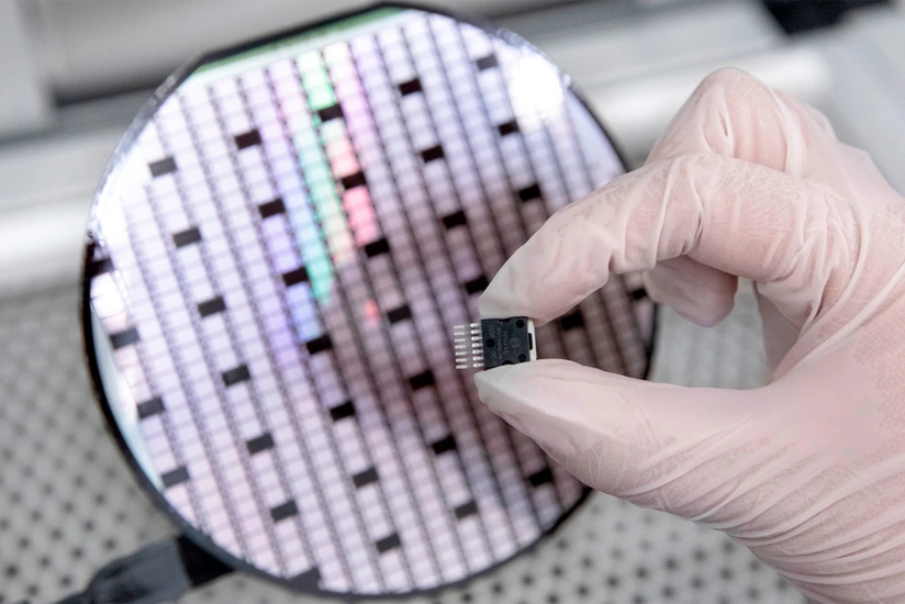 В США намерены запретить продажу передовых чипов в Россию и Китай