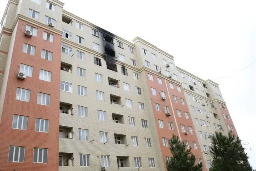 Состояние одного из отравившихся дымом при взрыве в ЖК Гобу Парк-1 остается тяжелым