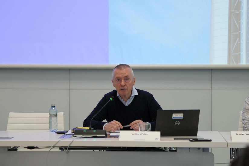 IATA: Apple makes more money on iPhone cases than airlines make on passengers