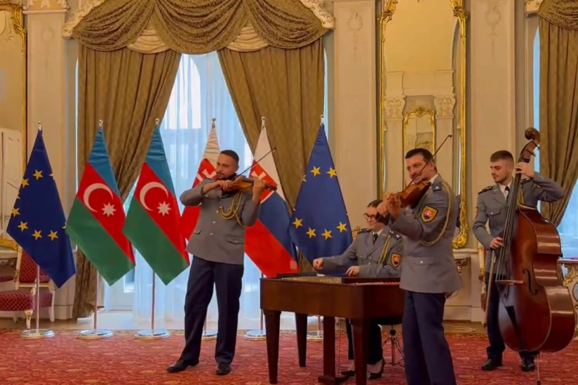 Во время встречи Ильхама Алиева и Роберта Фицо прозвучала песня Qurban olum Azərbaycan