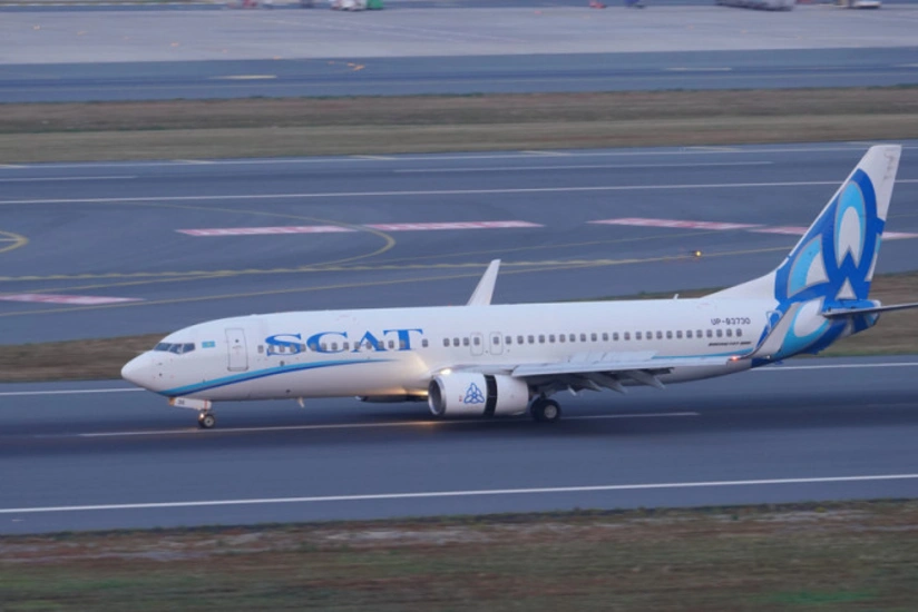 Самолет SCAT вернулся в Актобе из-за экстренной ситуации с пассажиркой