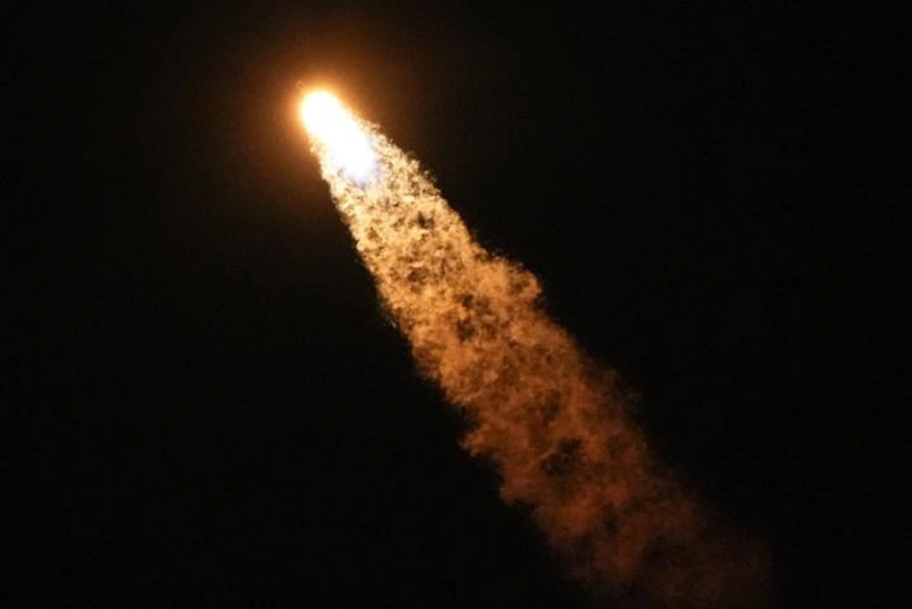 SpaceX ABŞ-nin kəşfiyyat ehtiyacları üçün peyk daşıyan Falcon 9 raketini buraxıb