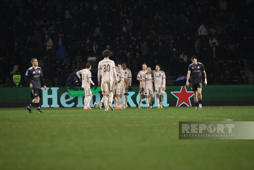 Ayaks Bakıdakı oyunda 17 yaşlı futbolçulara start heyətində güvənməklə ilkə imza atıb